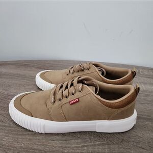 NEW MEN'S LEVI'S SHOES US 7 SIZE BROWN COLOR.